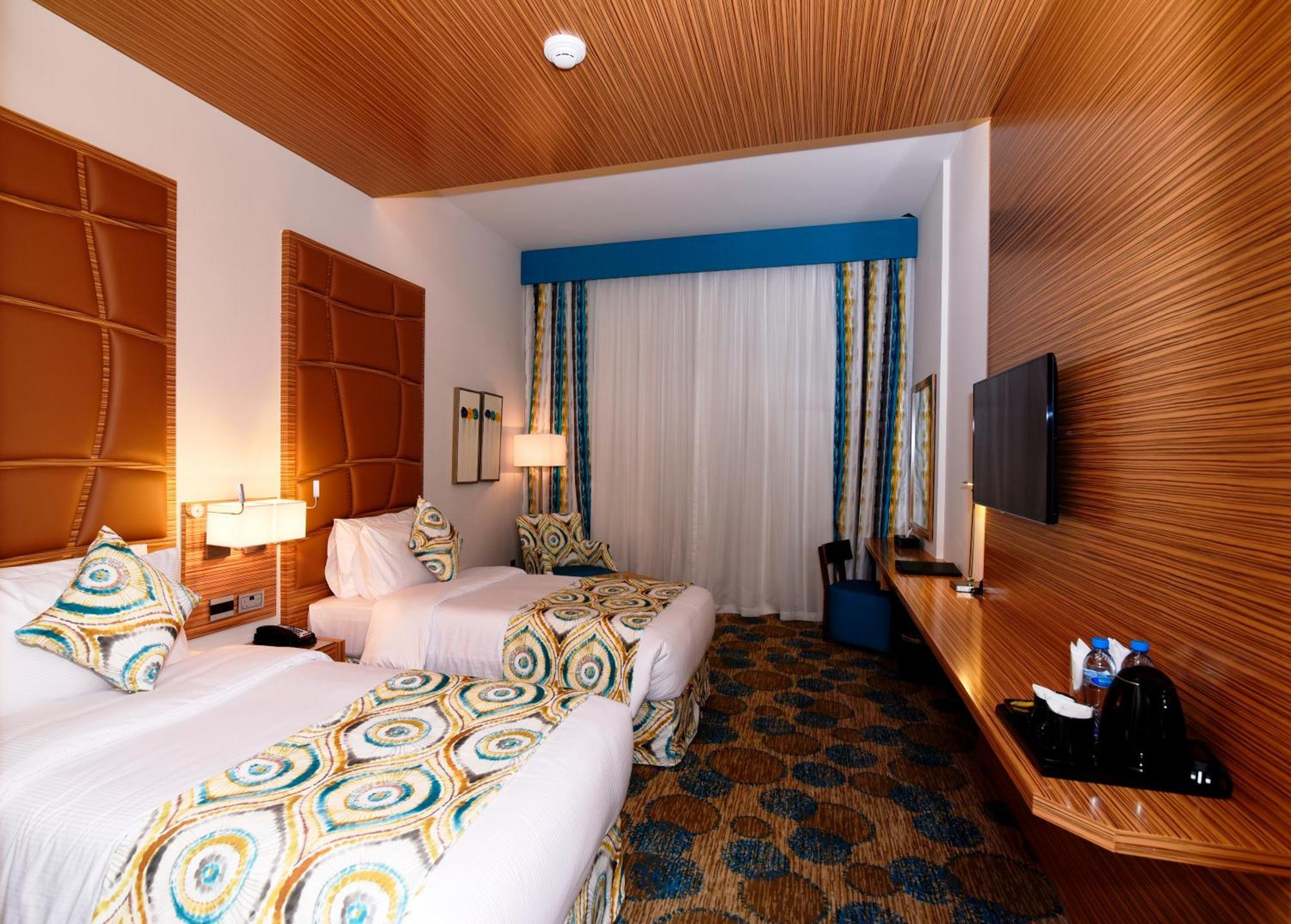 Deluxe Room Three Single Beds
