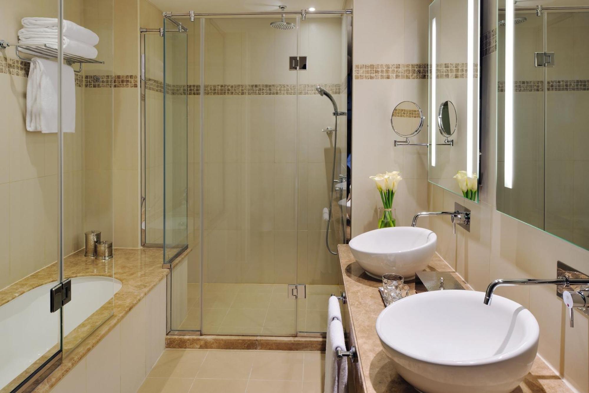 AVANI Executive Suite,299061064:JPEG