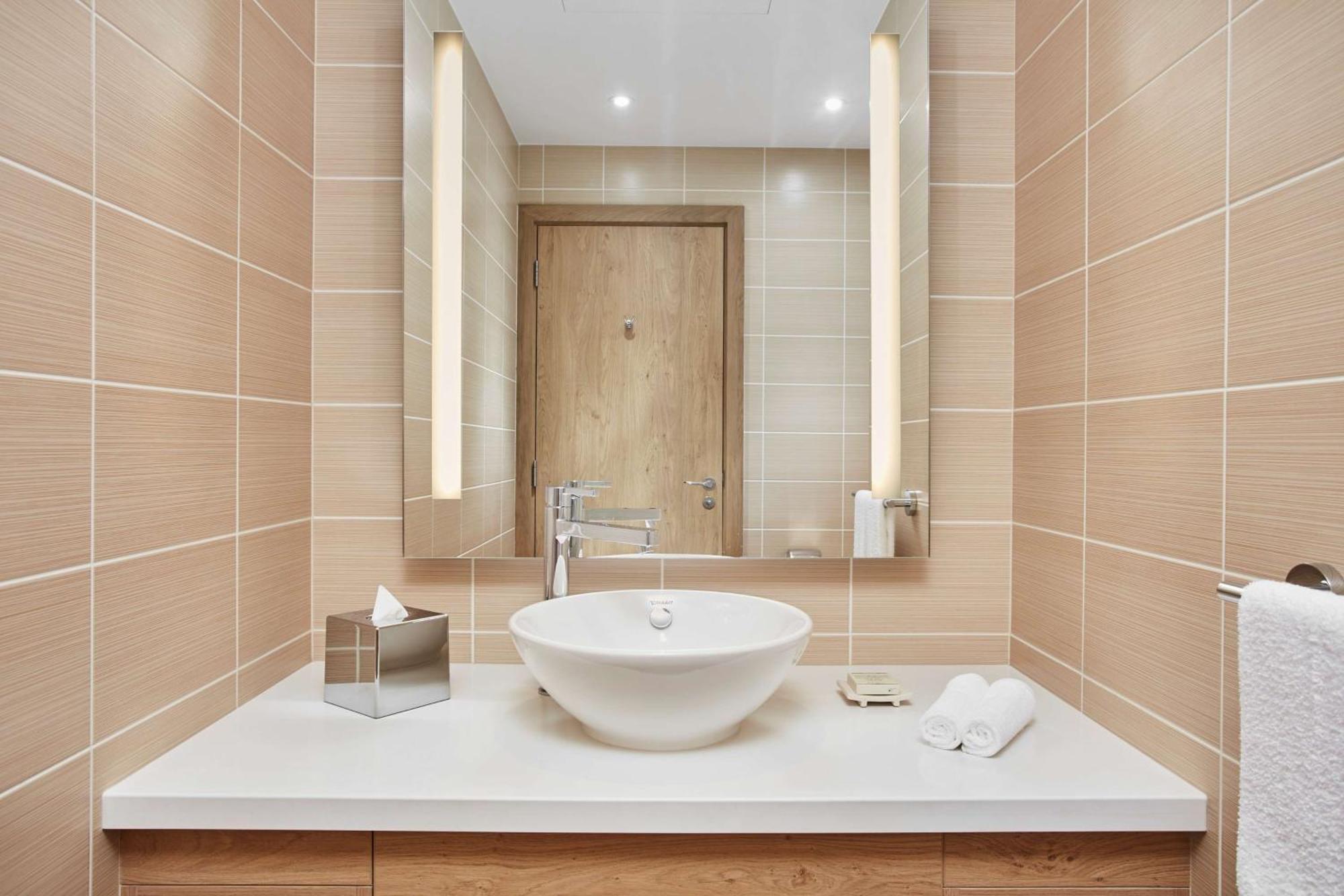 One-Bedroom King Suite