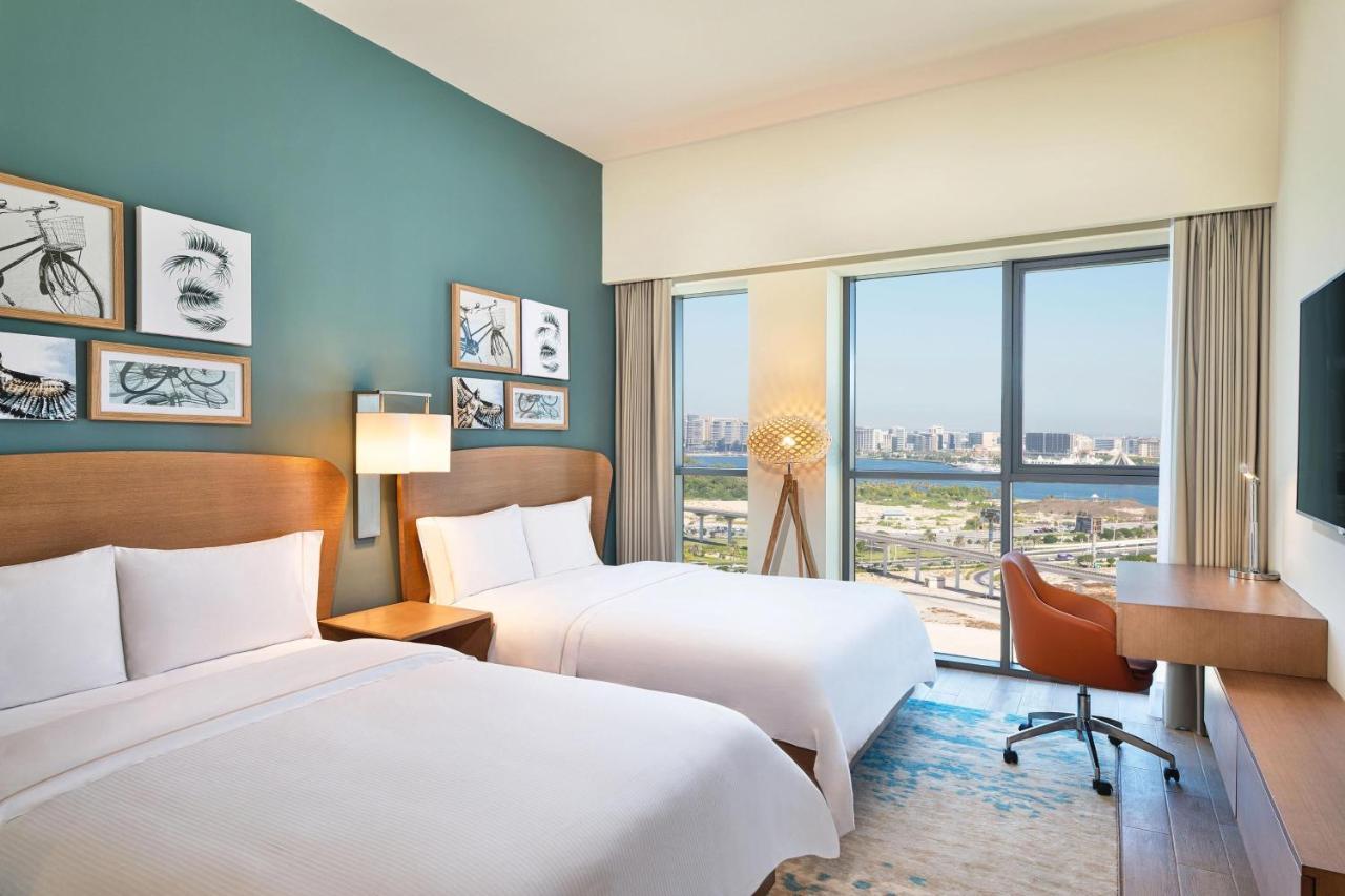 Studio with 2 Double Beds (Complimentary Transfer to Dubai Mall, Festival City Mall, J1 Beach & Al Jaddaf Metro)
