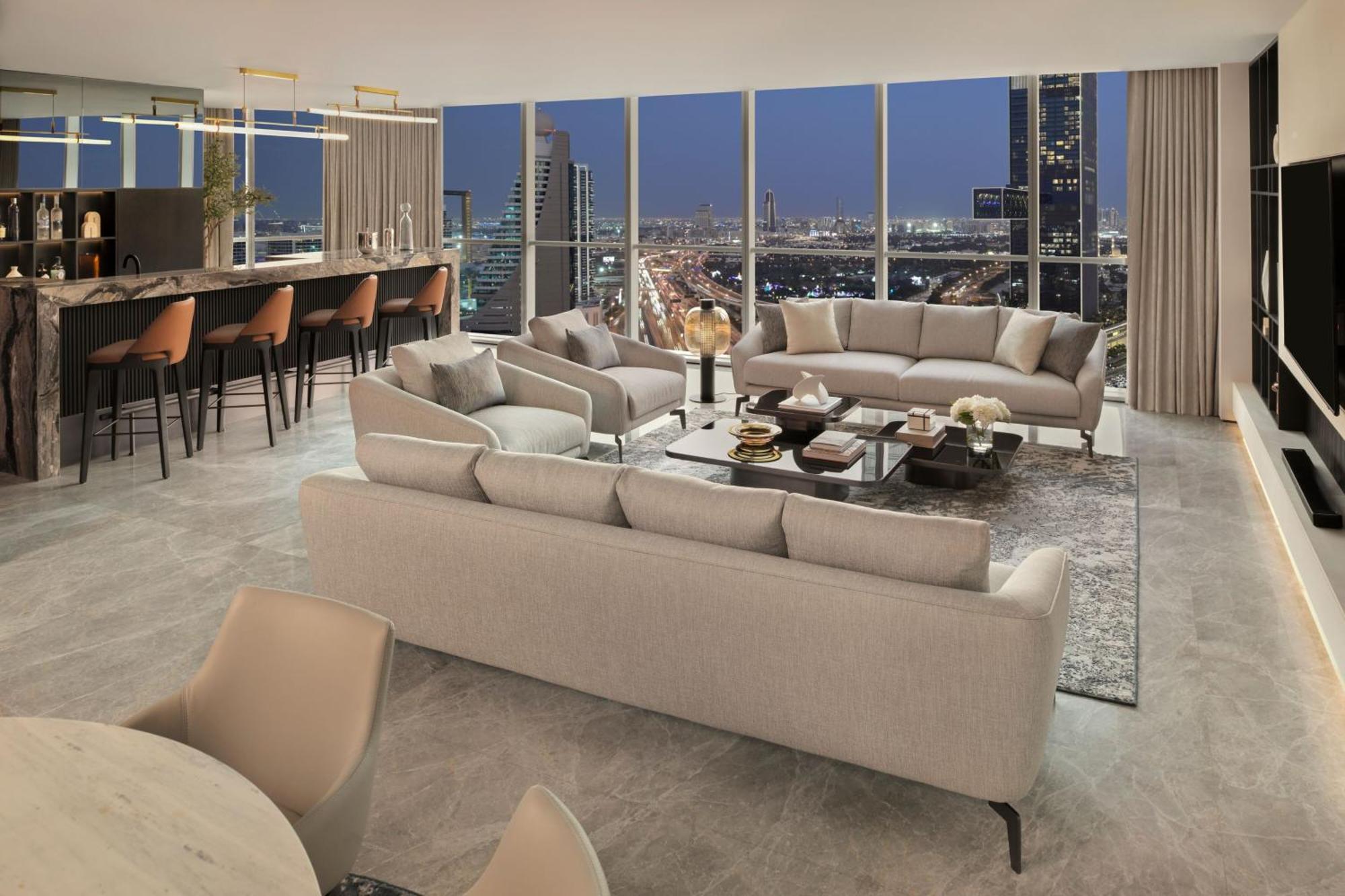 Presidential Suite Club lounge access 1 King Skyline view