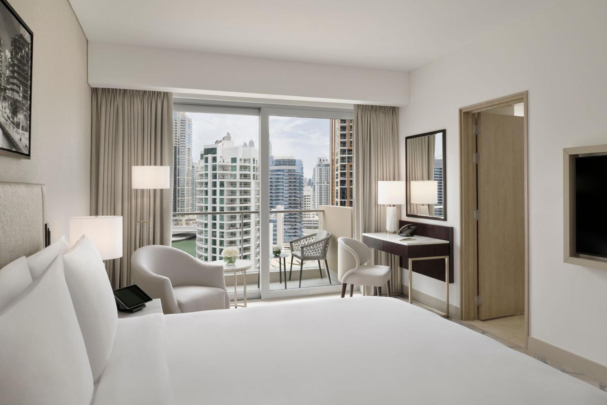 Deluxe City View Room King Bed Including direct access to Dubai Marina Mall & Marina Walk,1596867580:JPEG