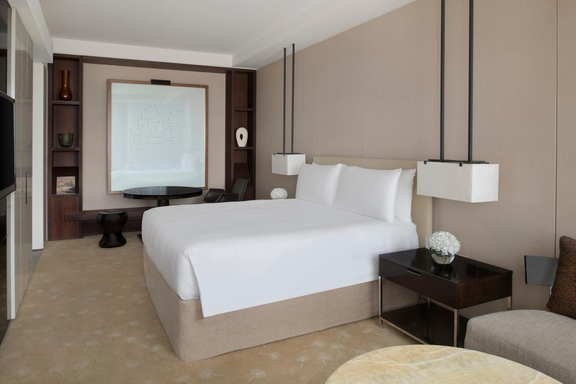 Classic King Room Waterfront View,1537503244:JPEG