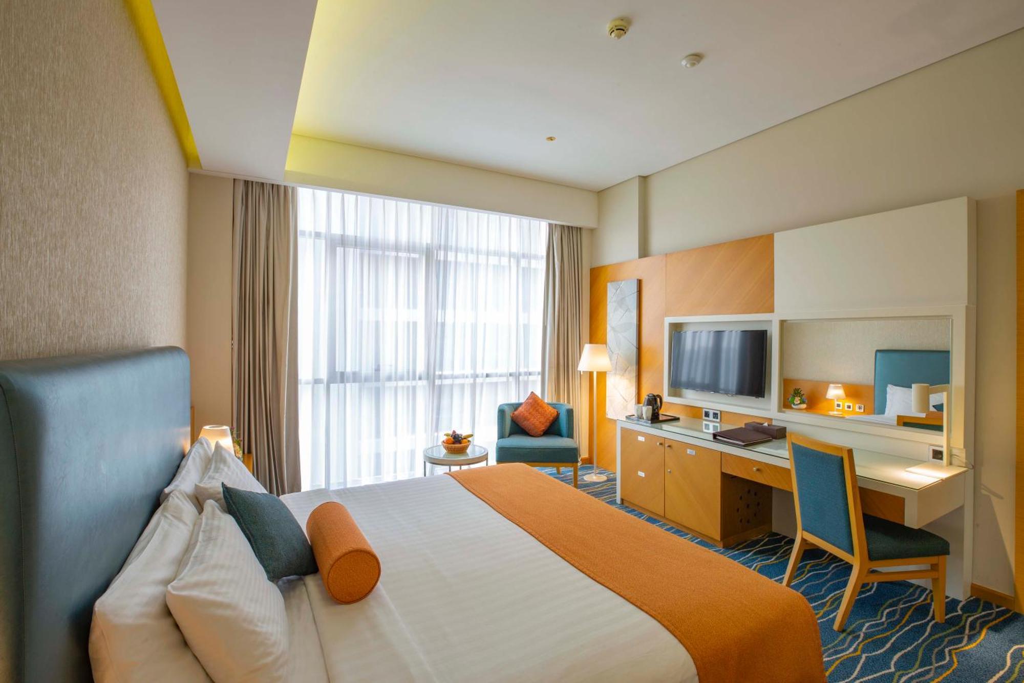 Royal Room King or Twin with 9 AM Early Check-in and 06 PM Late Check-out