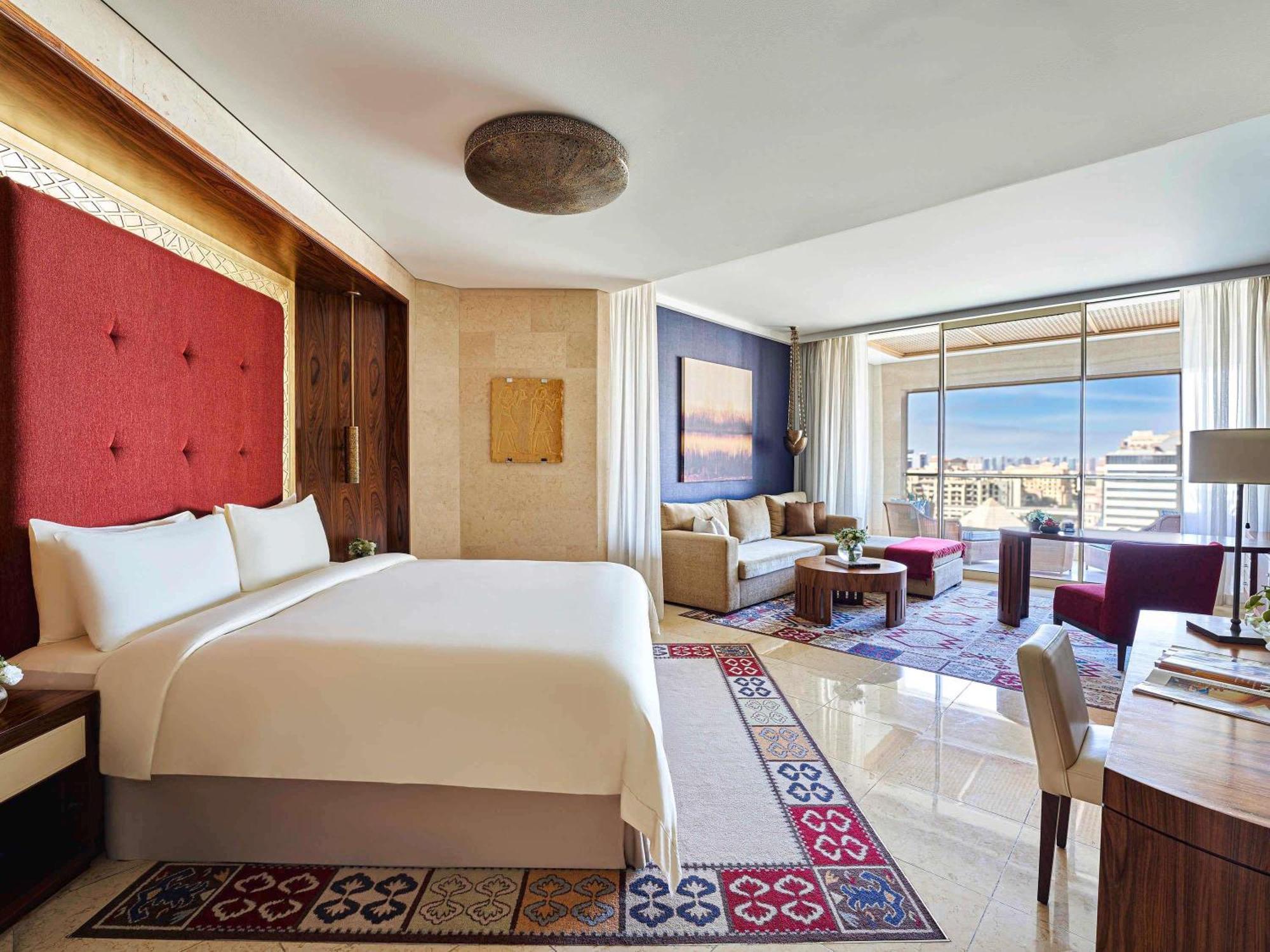 Raffles Club Room Terrace & Club Lounge Access including Daily Evening Drinks & Canapes,1716990669:JPEG