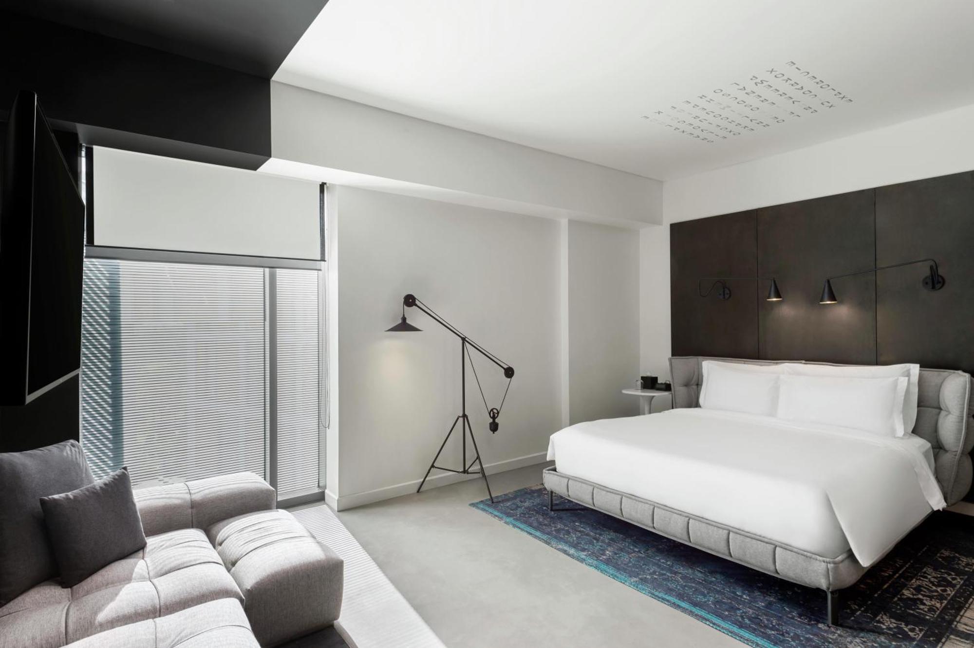 Premium King Room