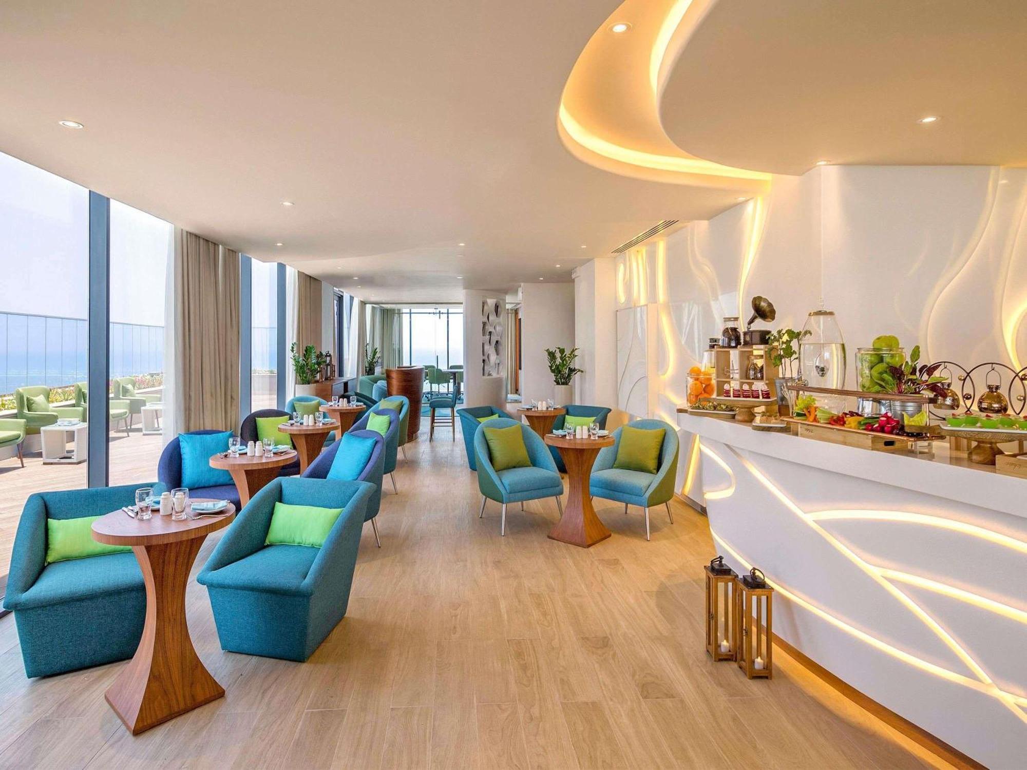 Penthouse King Suite Rooftop Terrace Palm Sea View Club Lounge or Beach Access