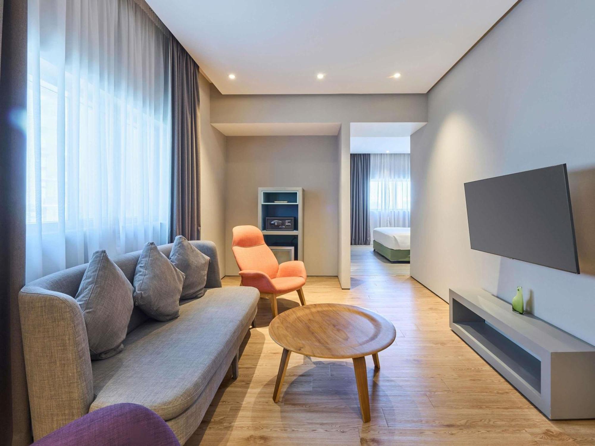 Double Suite a Living Room