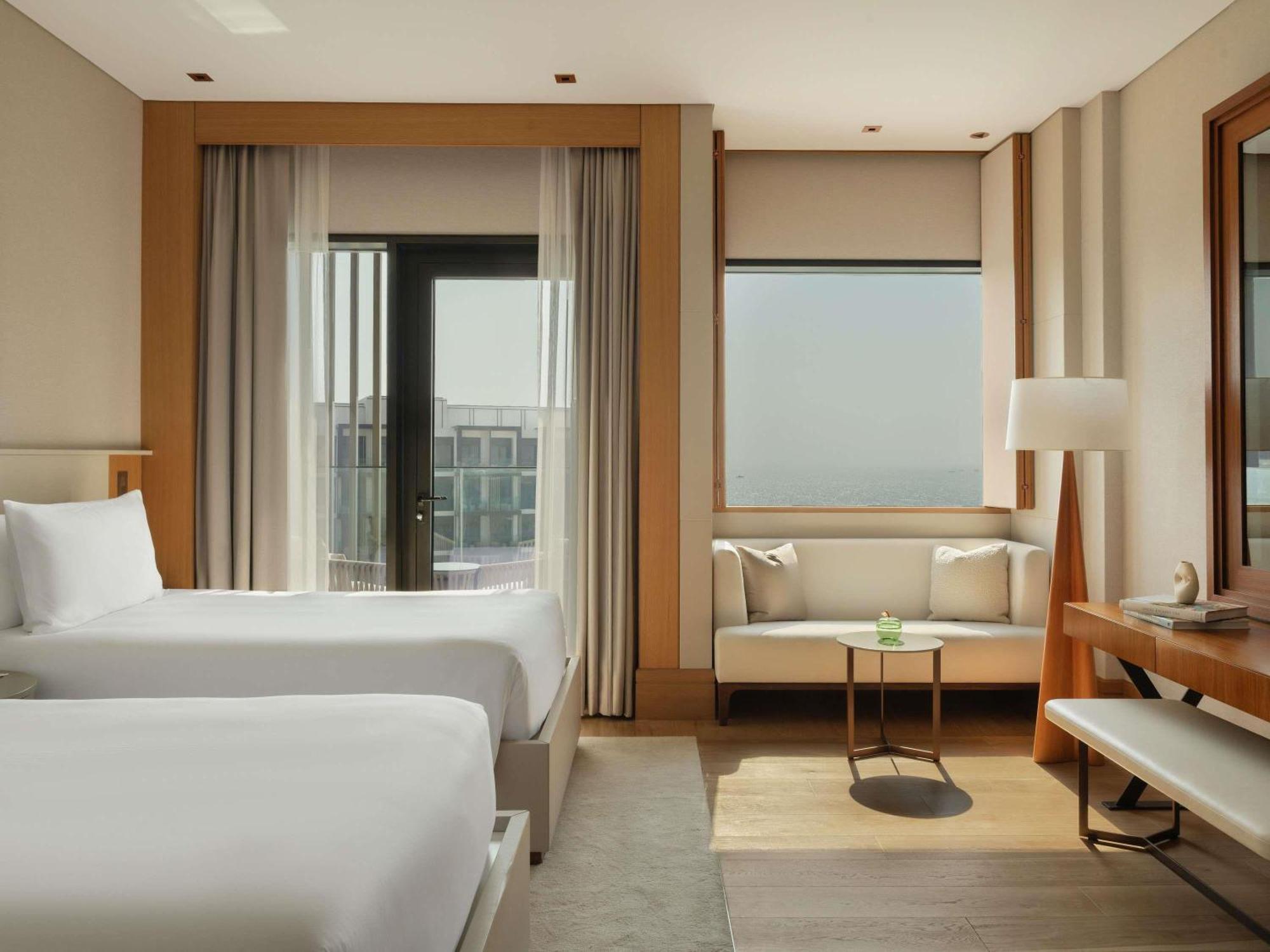 Rising Light Twin Room Sea View