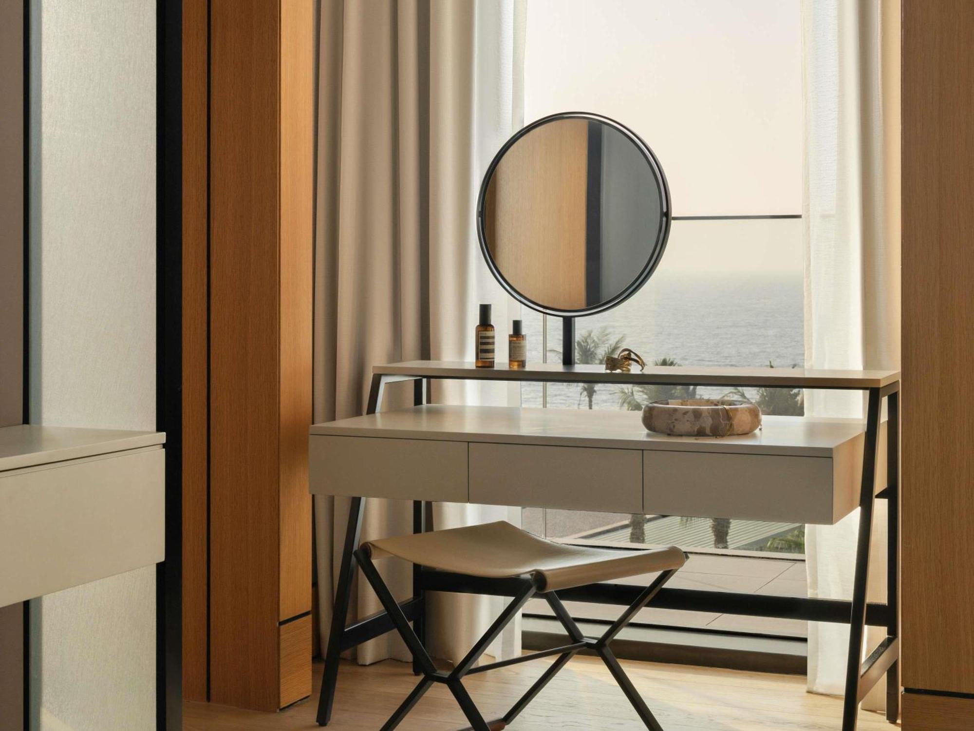The Collins Suite