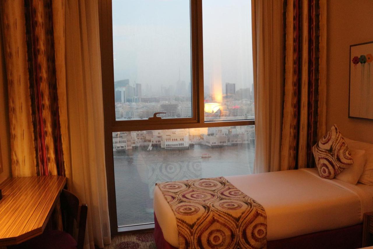Deluxe Room Three Single Beds