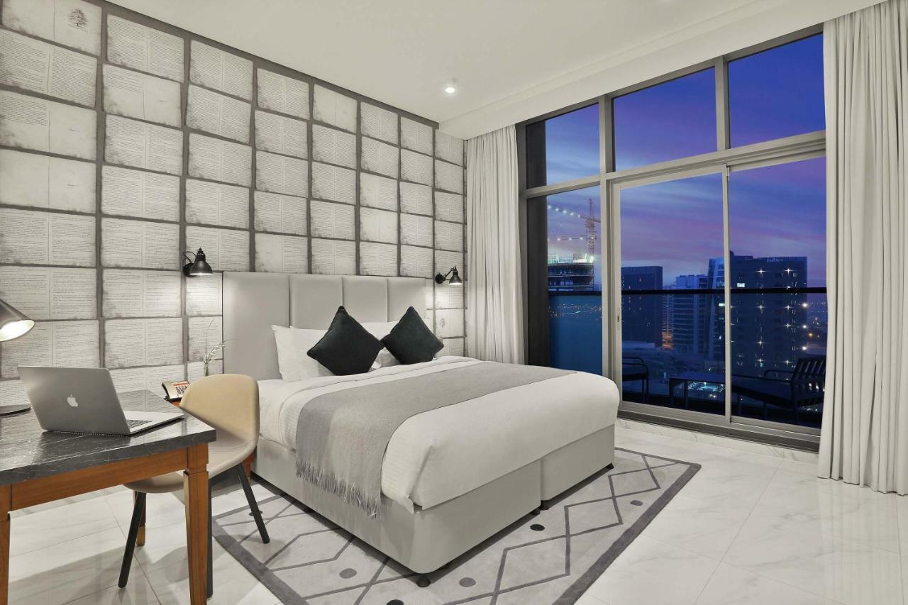 Executive Three Bedroom  Apartment  - Burj Khalifa View with Terrace with Free Beach and Mall Shuttle