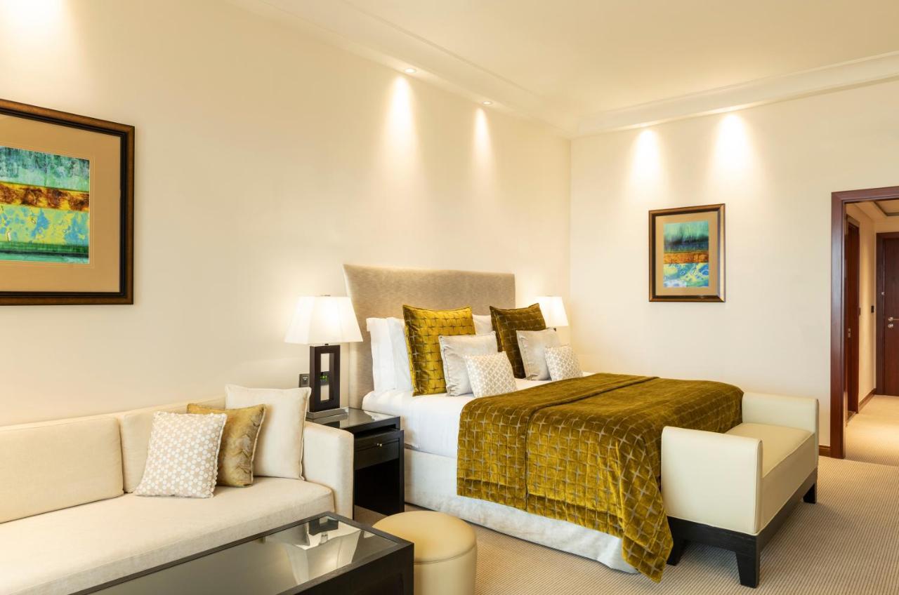 Premier Room Guest room Executive Lounge Access Afternoon Tea & Happy Hour Complimentary Resort Beach & Pool Access Airport Transfer from Dubai Airport 1 King,1353144052:JPEG