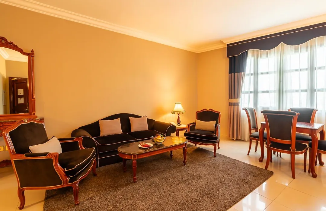 Royal Ascot Hotel-1