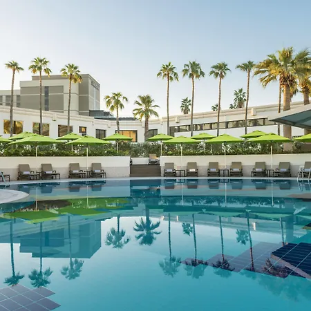 Le Meridien Dubai Hotel & Conference Centre-2