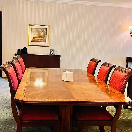 Connaught Palace Hotel, Dubai-2